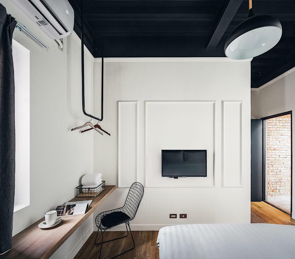 The Gatsby Apartment Tainan Extérieur photo