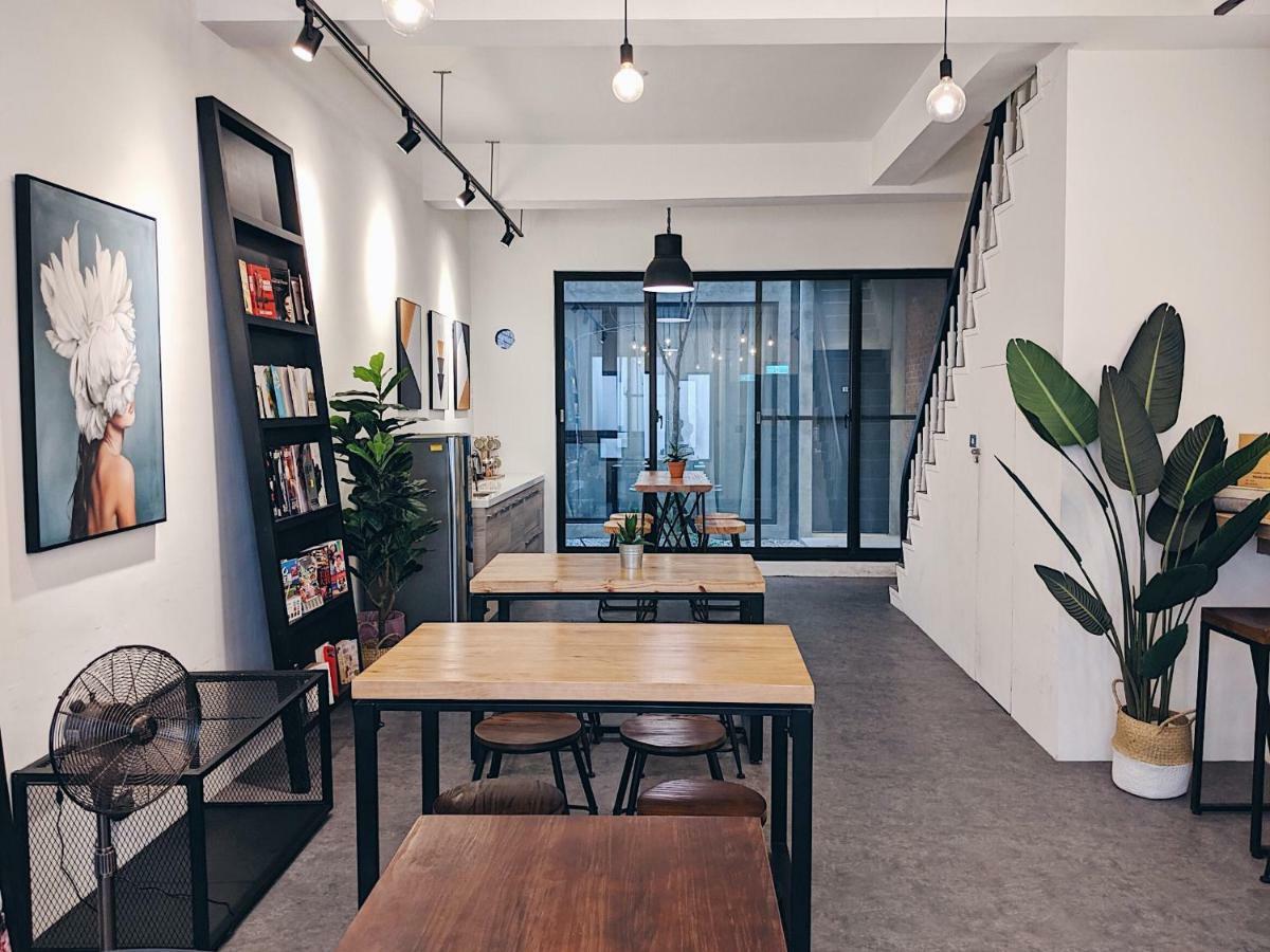 The Gatsby Apartment Tainan Extérieur photo