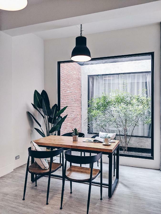 The Gatsby Apartment Tainan Extérieur photo